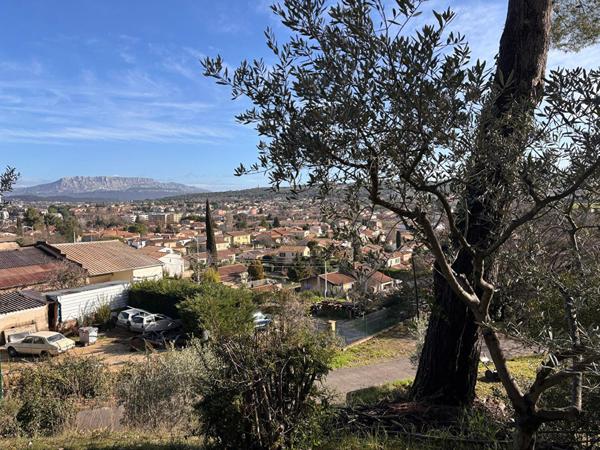 Terrain à vendre à Gardanne - 900m² -