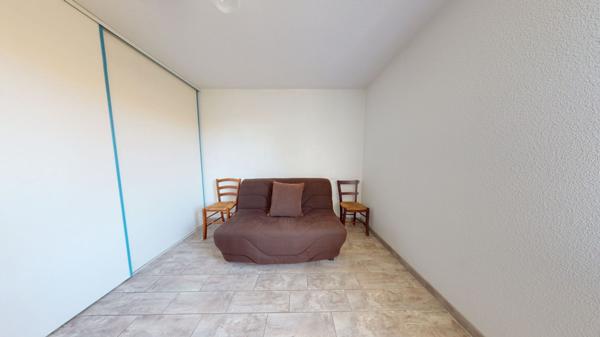 Maison 4 pièces 83 m² de plain pied, dans une résidence sécurisée avec piscine.