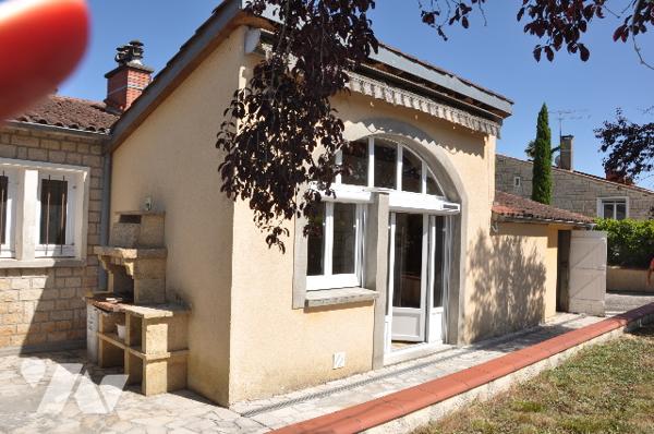 BOUSSENS, 40 mns de TOULOUSE, villa 117m², grand garage et piscine sur 736m². prix 190.800 € CC