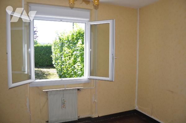 BOUSSENS, 40 mns de TOULOUSE, villa 117m², grand garage et piscine sur 736m². prix 190.800 € CC