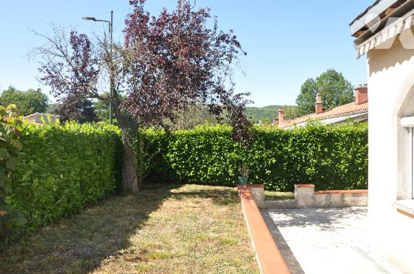 BOUSSENS, 40 mns de TOULOUSE, villa 117m², grand garage et piscine sur 736m². prix 190.800 € CC