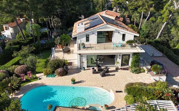 Maison à vendre    10 pièces • 350 m2 Saint-Paul-de-Vence