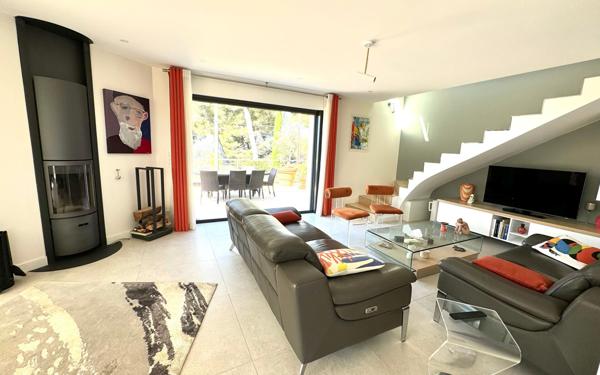 Maison à vendre    10 pièces • 350 m2 Saint-Paul-de-Vence