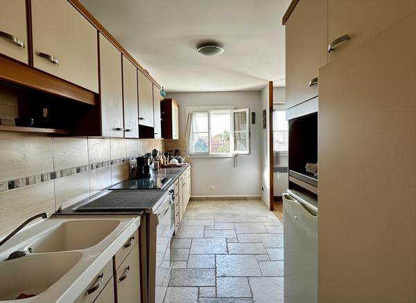 Appartement 3 pièces de 80m2, avec ascenseur et garage