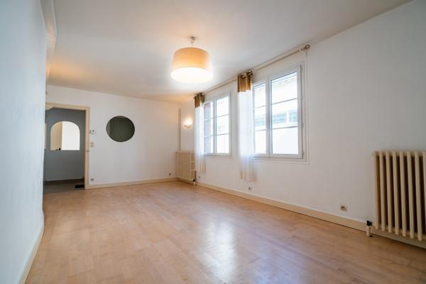 Immeuble à vendre |  L'Île-Bouchard |  204 m²