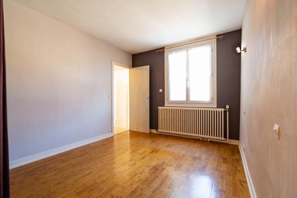 Immeuble à vendre |  L'Île-Bouchard |  204 m²