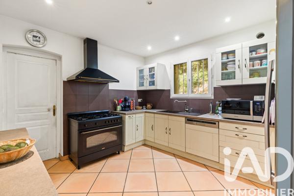 Maison à vendre 5 pièces 141 m² Grasse