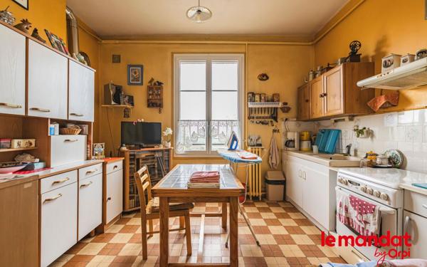 Immeuble à vendre    10 pièces •  Laon