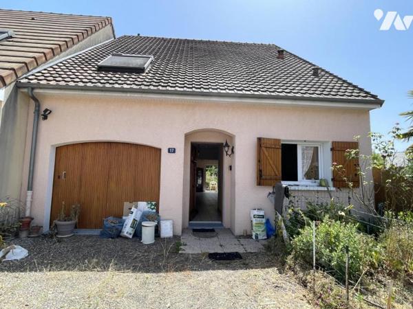 Pavillon 2 chambres, mezzanine, garage, jardin.