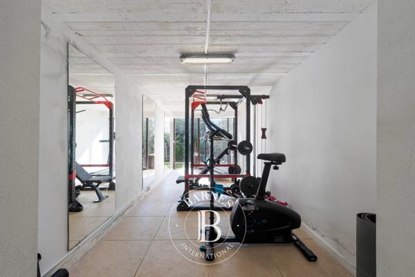 Châteauneuf-Grasse, Villa 5 Chambres -  281 m² à vendre