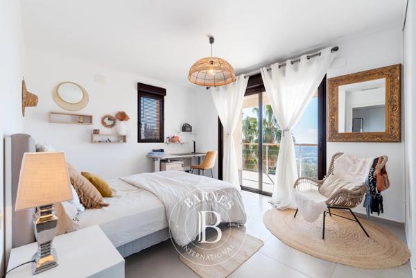 Châteauneuf-Grasse, Villa 5 Chambres -  281 m² à vendre