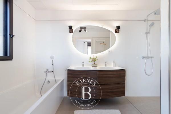 Châteauneuf-Grasse, Villa 5 Chambres -  281 m² à vendre