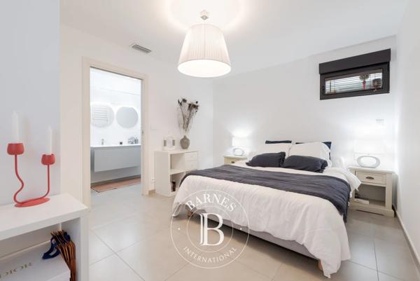 Châteauneuf-Grasse, Villa 5 Chambres -  281 m² à vendre