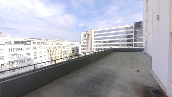 Bureau au Boulevard Abdelmoumen de 186m²