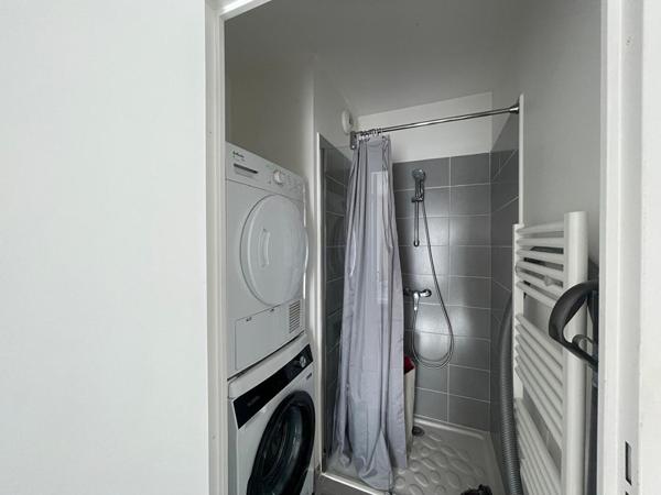 Appartement La Duranne 4 pièce(s) de 80 m² environ et stationnement privé, terrasse de 43 m²