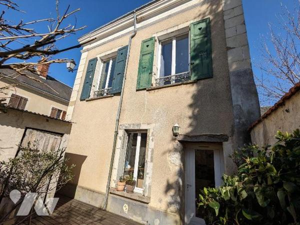 Maison à Vendre à Nogent-le-Rotrou (28400) en Eure-et-Loir (28)

Charmante maison de ville d'...