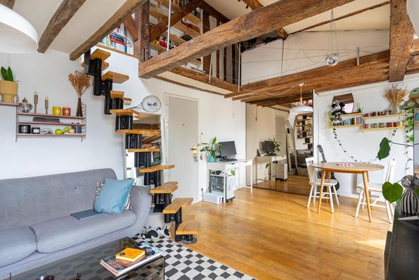 Dernier étage lumineux avec mezzanine