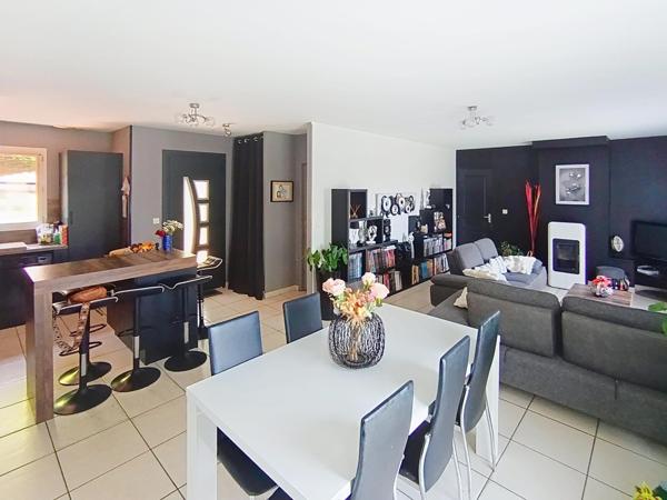 Maison coup de coeur avec jolie vue piscine garage