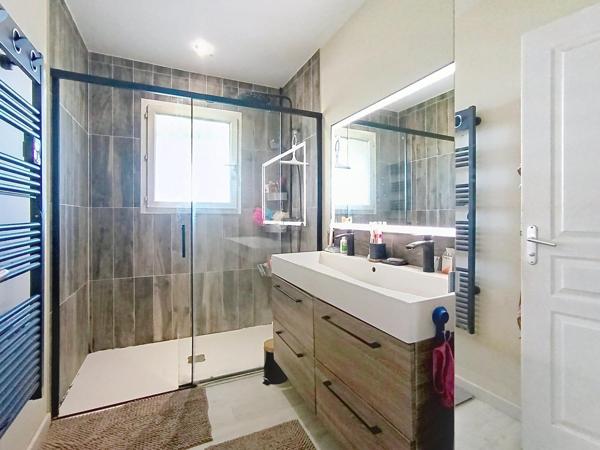 Maison coup de coeur avec jolie vue piscine garage