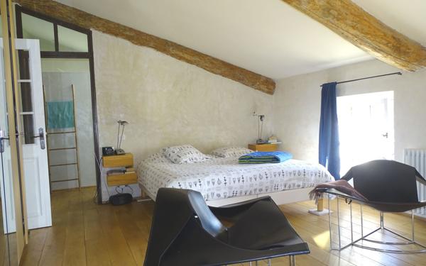 Maison à vendre    5 pièces •  Cadenet