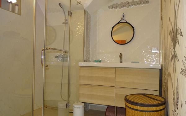 Maison à vendre    5 pièces •  Cadenet