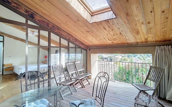 Maison à vendre    5 pièces •  Cadenet