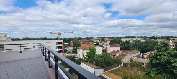 MINIMES T3 avec terrasse - 2 parking