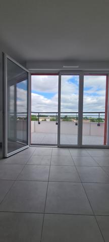 MINIMES T3 avec terrasse - 2 parking