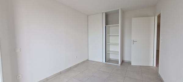 MINIMES T3 avec terrasse - 2 parking