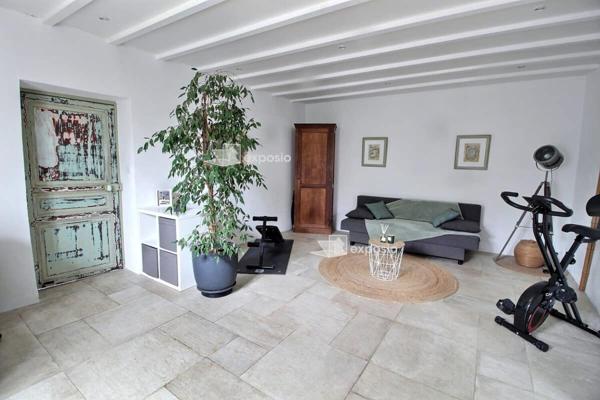 Maison Aigondigne 5 pièce(s) 179 m2