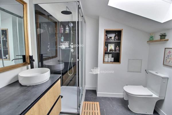 Maison Aigondigne 5 pièce(s) 179 m2