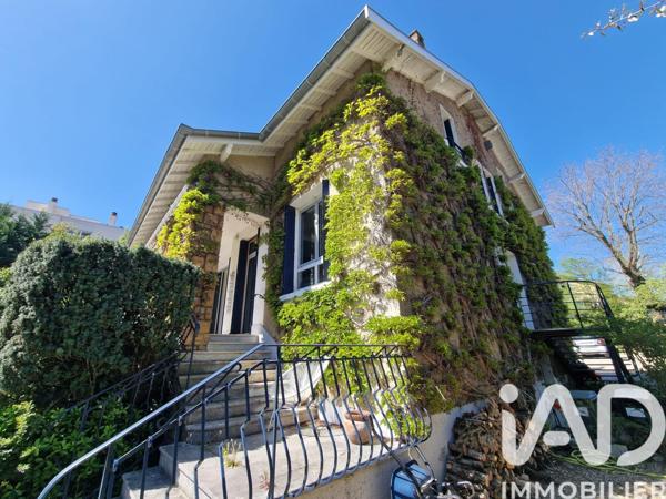 Maison à vendre 8 pièces 236 m² Écully