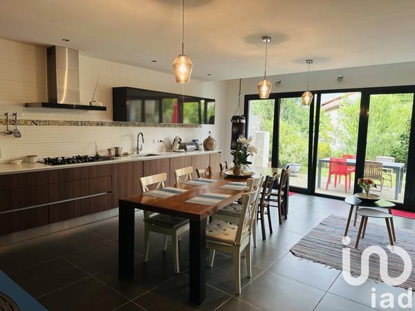 Maison à vendre 6 pièces 167 m² Bourgoin-Jallieu