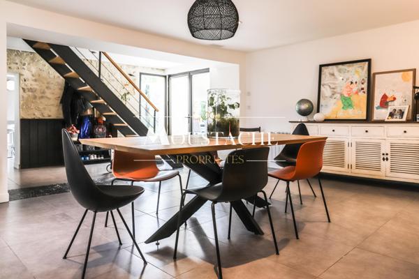 MAISON DE CHARME AU STYLE CONTEMPORAIN - AVEC PISCINE À 15 MINUTES DE LA PLAGE -