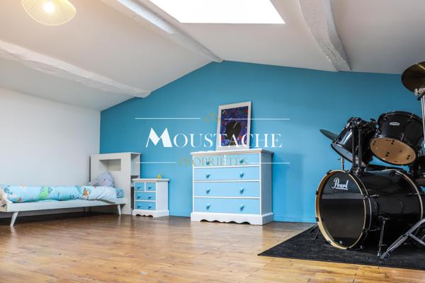 MAISON DE CHARME AU STYLE CONTEMPORAIN - AVEC PISCINE À 15 MINUTES DE LA PLAGE -