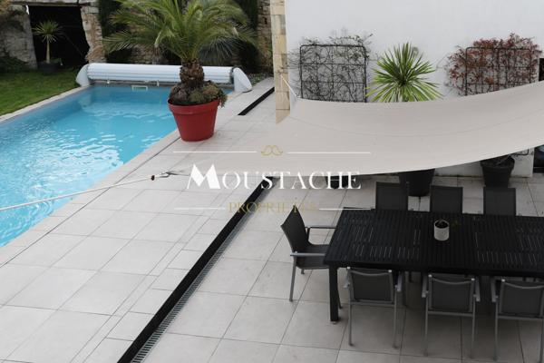 MAISON DE CHARME AU STYLE CONTEMPORAIN - AVEC PISCINE À 15 MINUTES DE LA PLAGE -