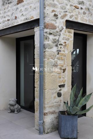 MAISON DE CHARME AU STYLE CONTEMPORAIN - AVEC PISCINE À 15 MINUTES DE LA PLAGE -