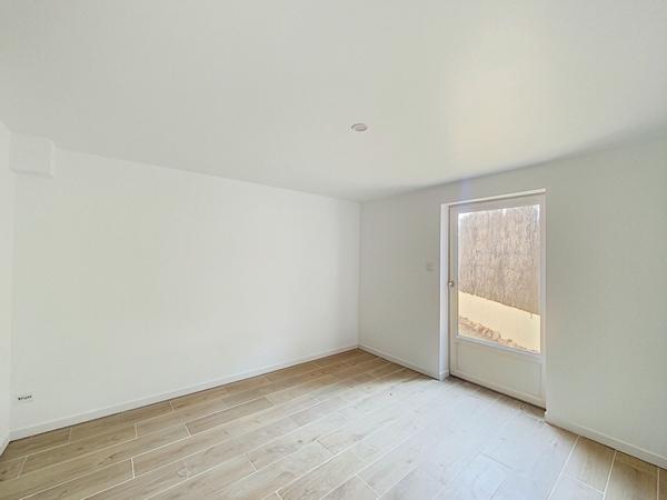 A vendre. Maison rénovée de 127m2 avec terrain et garage à Nyoiseau