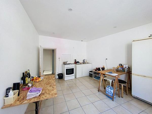 A vendre. Maison rénovée de 127m2 avec terrain et garage à Nyoiseau
