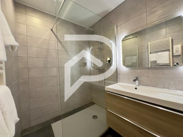 Local commercial 2000 m2