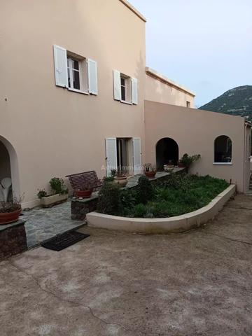Vente Maison 9 pièces 317 m2 à Calvi