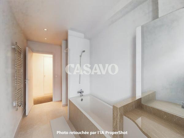 Vente Appartement 4 pièces de 75m² - 75011 Paris