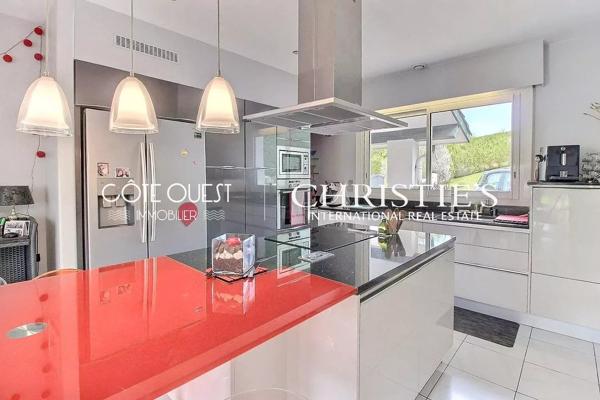 À vendre Urrugne – Villa de 238 m² avec piscine