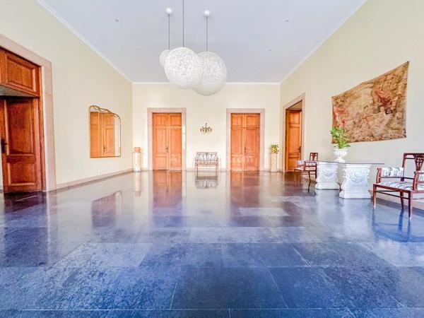 Vente Appartement 5 pièces 186 m2 à Roquebrune-Cap-Martin