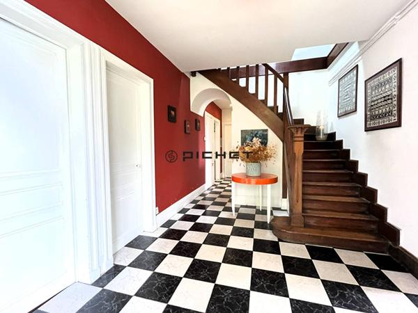 Maison 6 pièces 179 m²