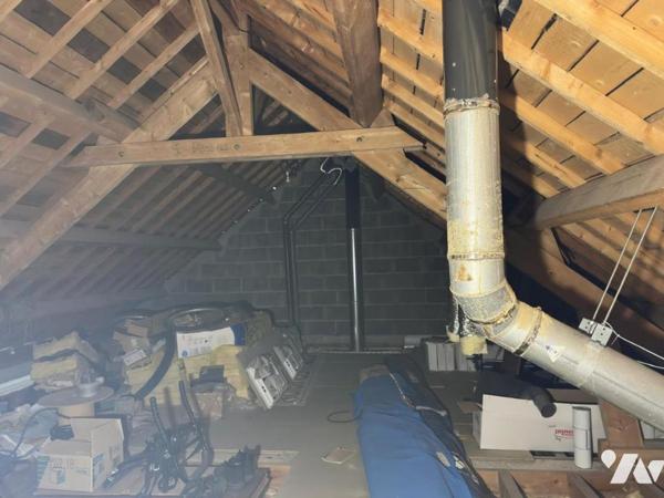 PROCHE VANNES : MAISON DE PLAIN PIED SUR JARDIN CLOS