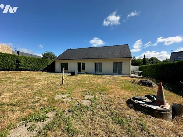 PROCHE VANNES : MAISON DE PLAIN PIED SUR JARDIN CLOS