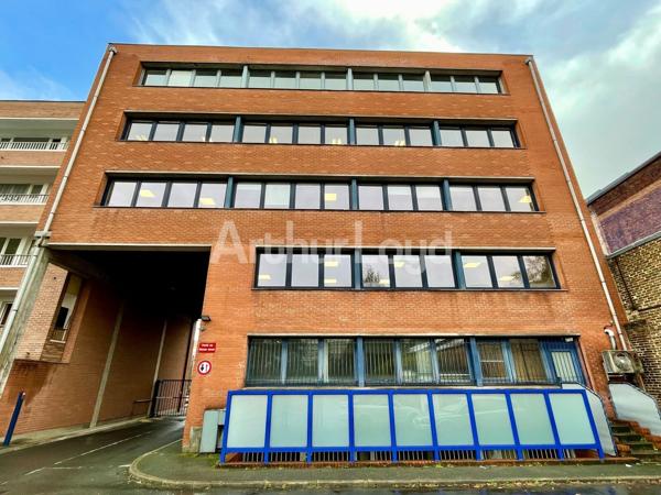 Bureaux à louer à Marcq-en-Baroeul clés en main au Croisé Laroche avec parkings