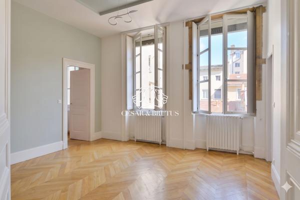 Ainay – appartement de 172 m² – 4 chambres