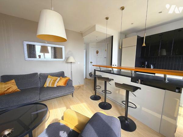 T2 EN DERNIER ETAGE - RUE DE NANTES !
